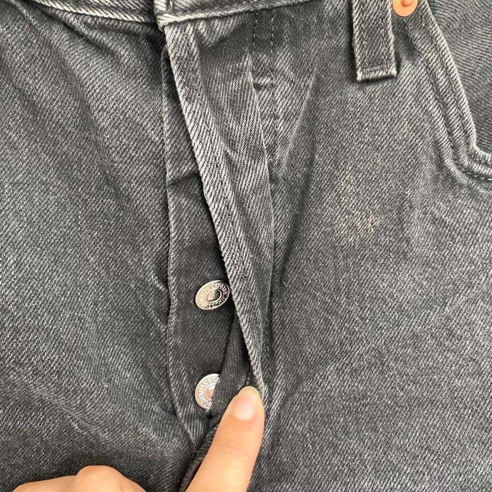 Levi's Women's Black Shorts - Picture 3 of 6